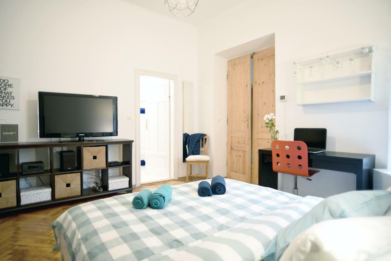 Large And Cozy Apartment 60 M2, Cracow Old Town Krakow Exterior photo